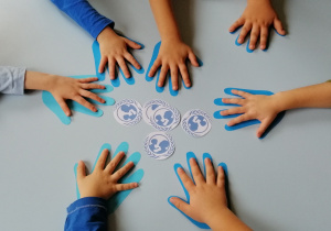 Dzieci poznają znaczenie symbolu UNICEF